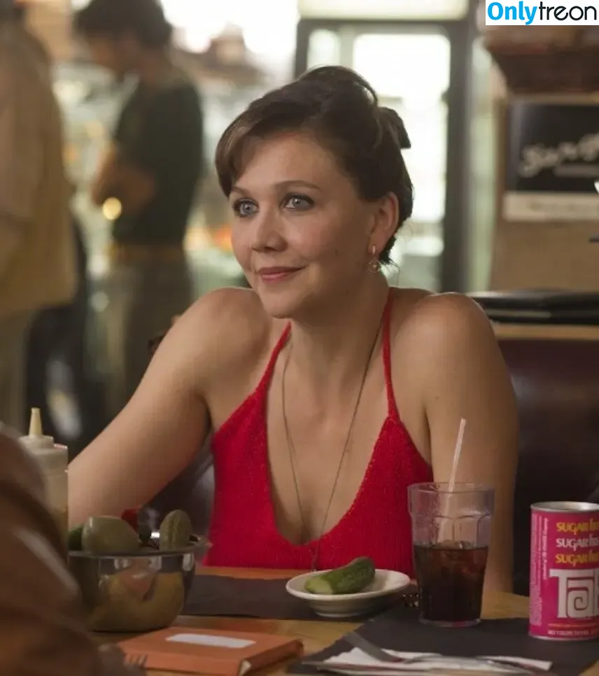 Maggie Gyllenhaal nude photo #0145 (mgyllenhaal)