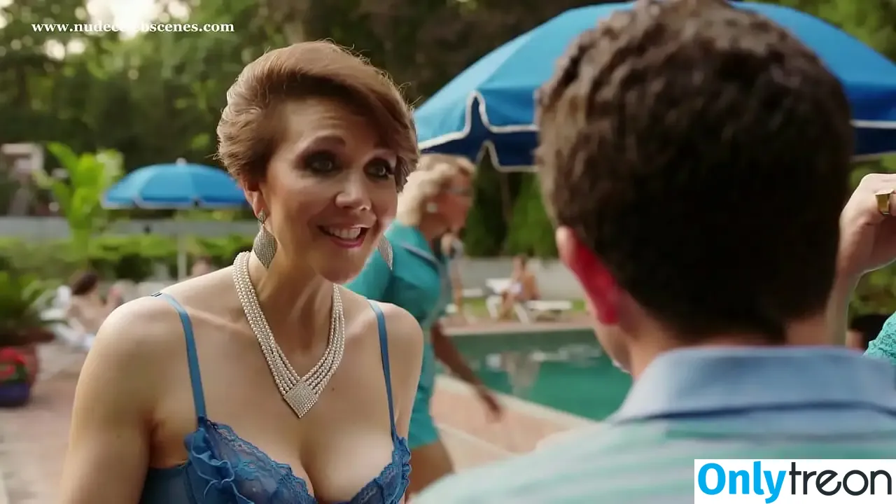Maggie Gyllenhaal nude photo #0177 (mgyllenhaal)