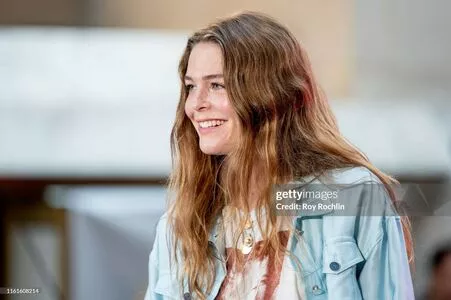 Maggie Rogers / maggierogers / rockyemerson фото голая #0017