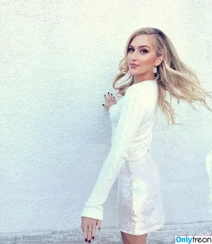 Maggie Sajak / maggiesajak фото голая #0005