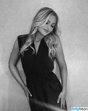 Maggie Sajak / maggiesajak фото голая #0007