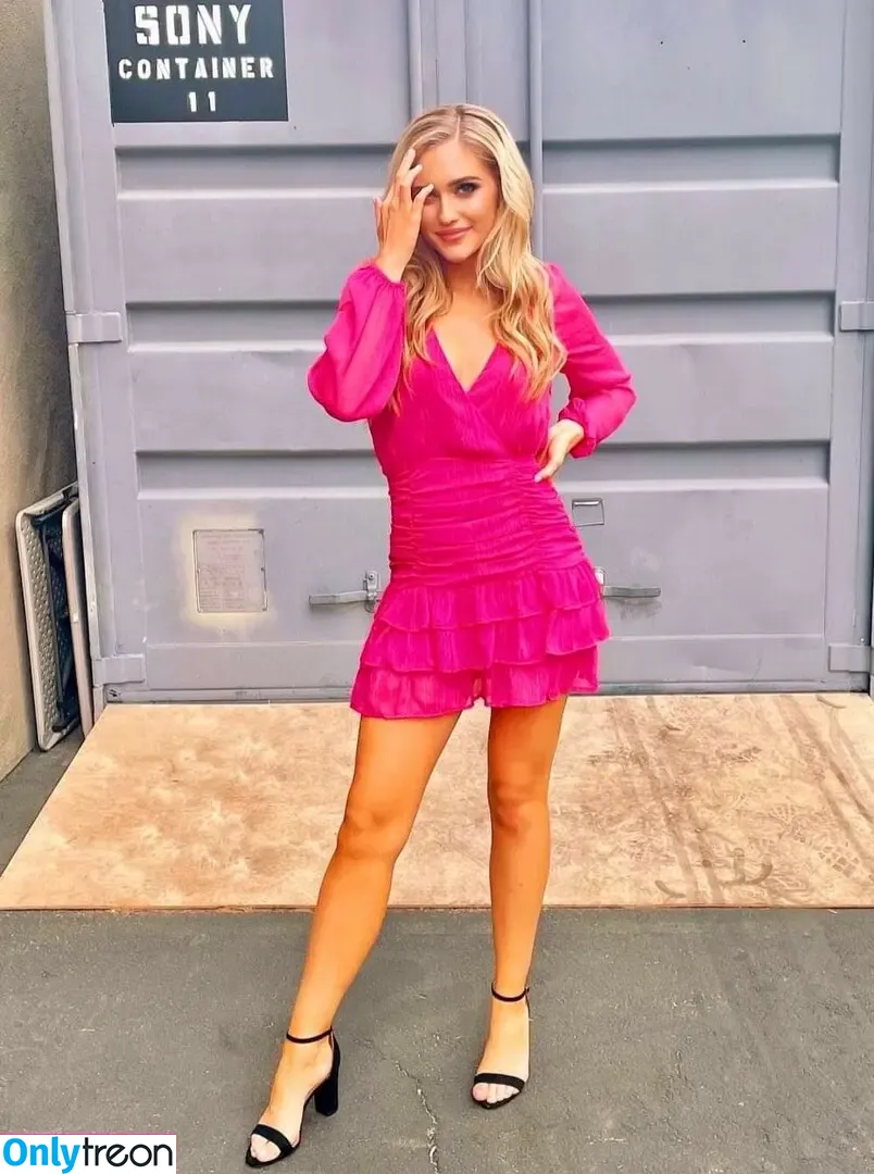 Maggie Sajak голая photo #0014 (maggiesajak)