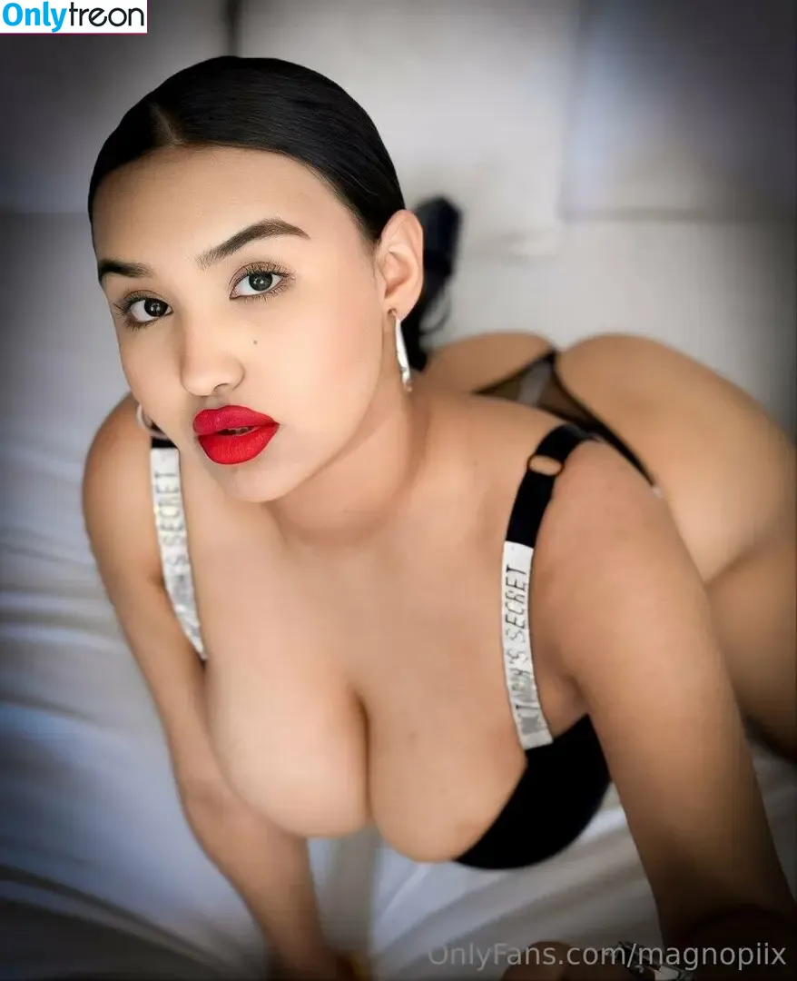 magnopiix nude photo #0011 (magnopiix)