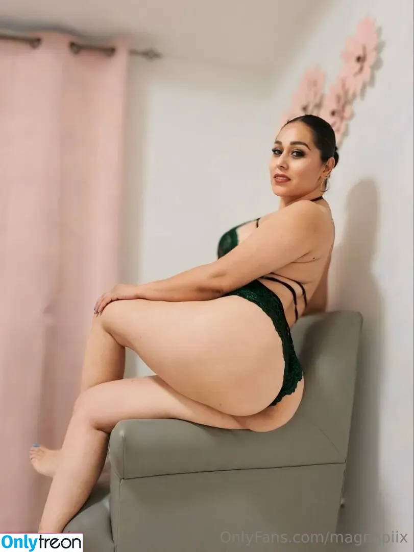 magnopiix nude photo #0032 (magnopiix)