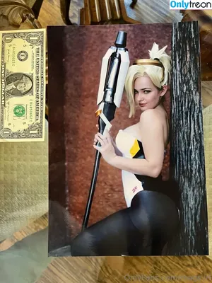 Mags.IRL / MagsIRL / magsgonewild / omgcosplay фото голая #0016