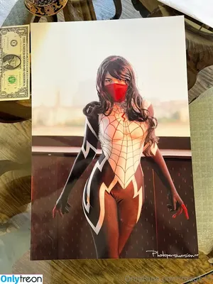 Mags.IRL / MagsIRL / magsgonewild / omgcosplay фото голая #0027