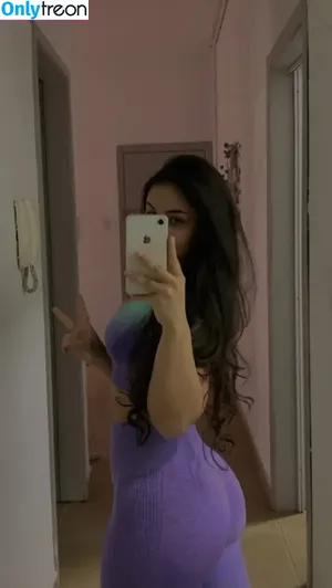 Mahmoojen nude photo #0022