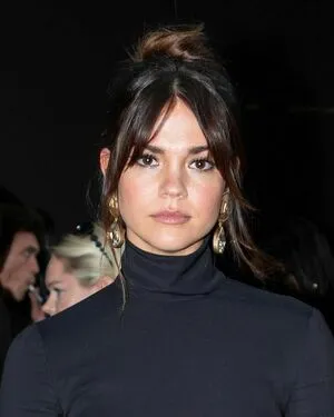 Maia Mitchell / maiamitchell фото голая #0041