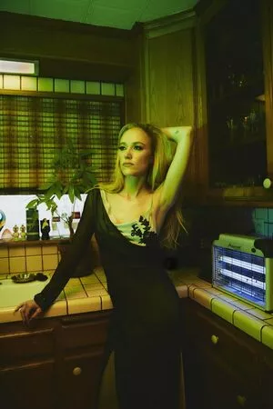 Maika Monroe / maikamonroe фото голая #0147