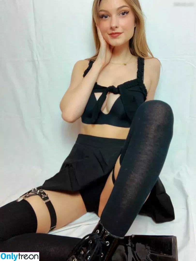 maikeelenna nude photo #0188 (maiku / skyress_vip)