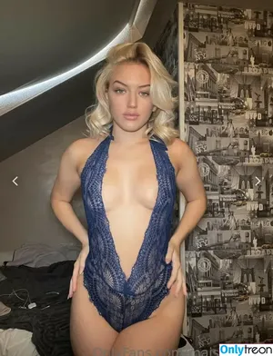 Maisie Houlding Ward / maisiehouldingward / maisiehouldingward1 nude photo #0126