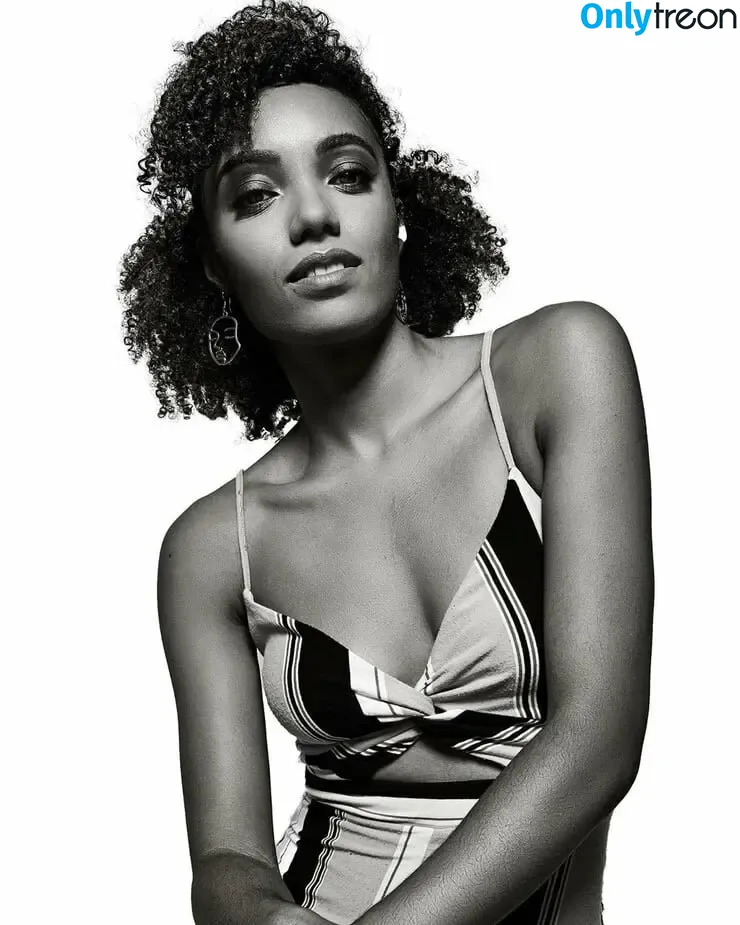 Maisie Richardson-Sellers голая photo #0004 (maisiersellers)