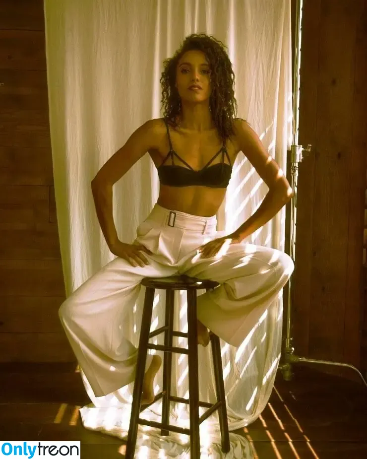 Maisie Richardson-Sellers голая photo #0006 (maisiersellers)