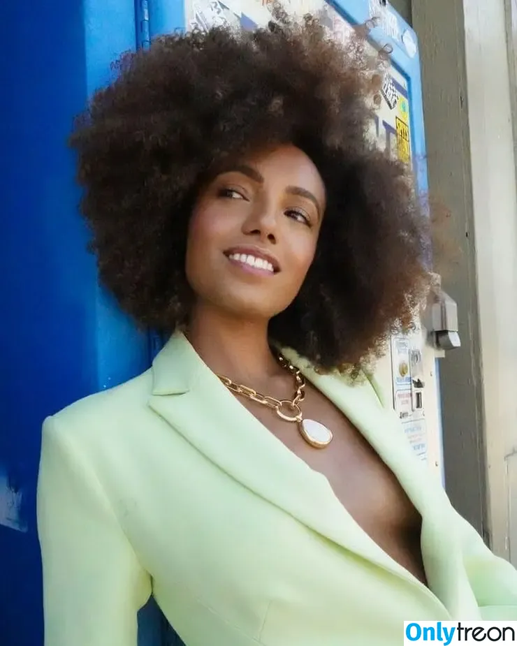 Maisie Richardson-Sellers голая photo #0009 (maisiersellers)