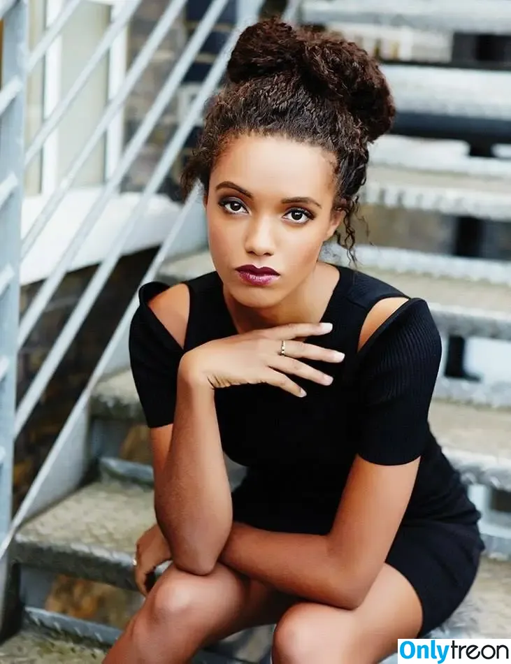 Maisie Richardson-Sellers голая photo #0029 (maisiersellers)