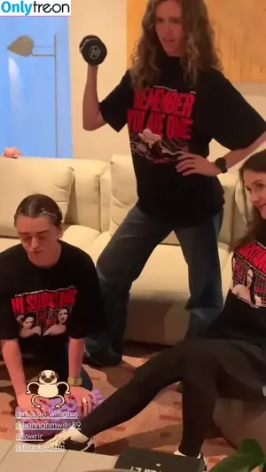 Maisie Williams / Maisie_Williams фото голая #1571