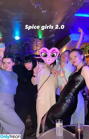 Maisie Williams / Maisie_Williams фото голая #1608