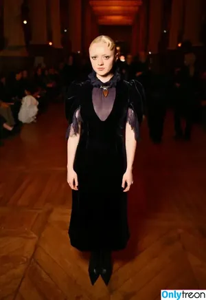 Maisie Williams / Maisie_Williams фото голая #1674