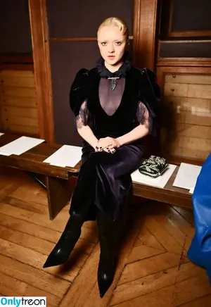 Maisie Williams / Maisie_Williams фото голая #1677