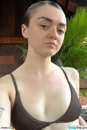 Maisie Williams / Maisie_Williams фото голая #1680