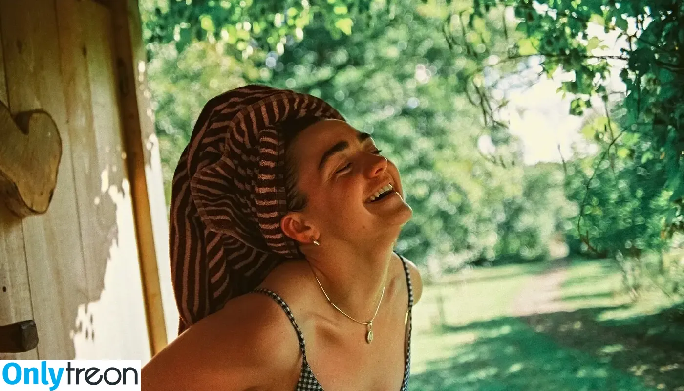 Maisie Williams голая photo #1604 (Maisie_Williams)