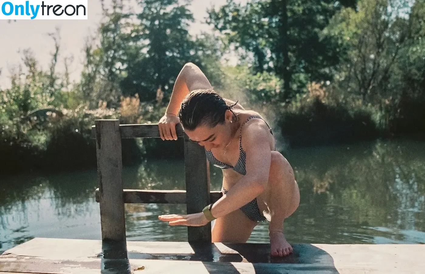 Maisie Williams голая photo #1605 (Maisie_Williams)