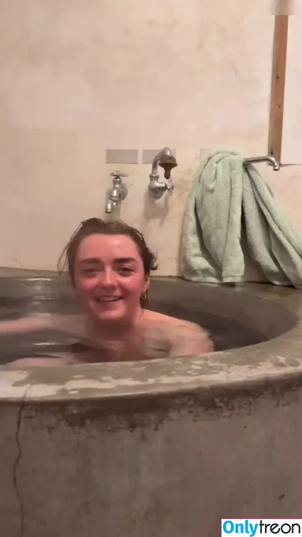 Maisie Williams голая photo #1609 (Maisie_Williams)