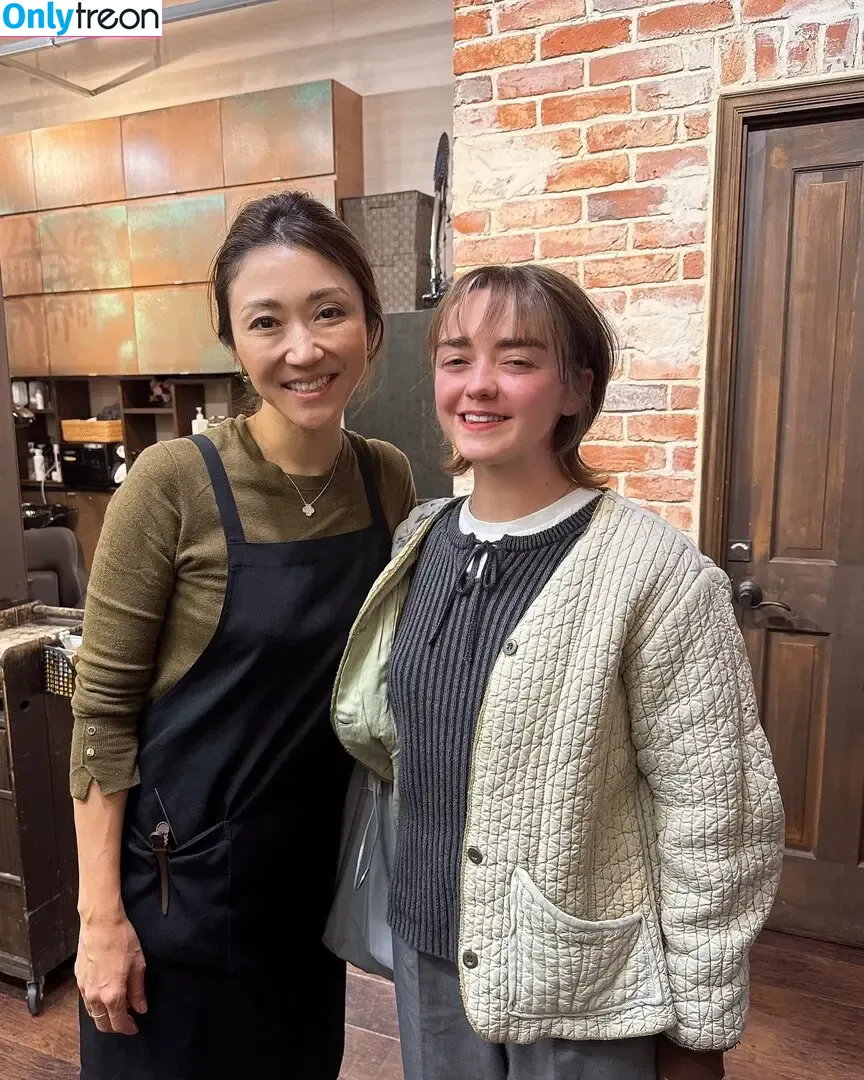 Maisie Williams голая photo #1610 (Maisie_Williams)