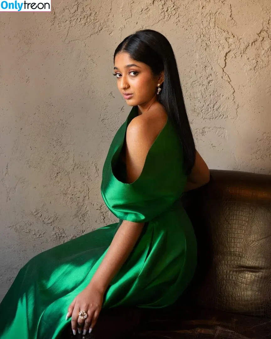 Maitreyi Ramakrishnan nude photo #0024 (maitreyiramakrishnan / ramakrishnannn)
