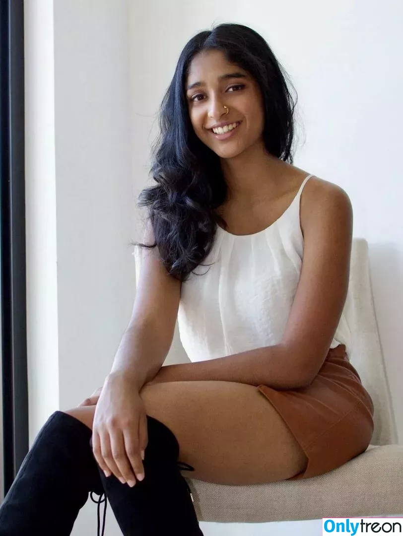 Maitreyi Ramakrishnan nude photo #0121 (maitreyiramakrishnan / ramakrishnannn)