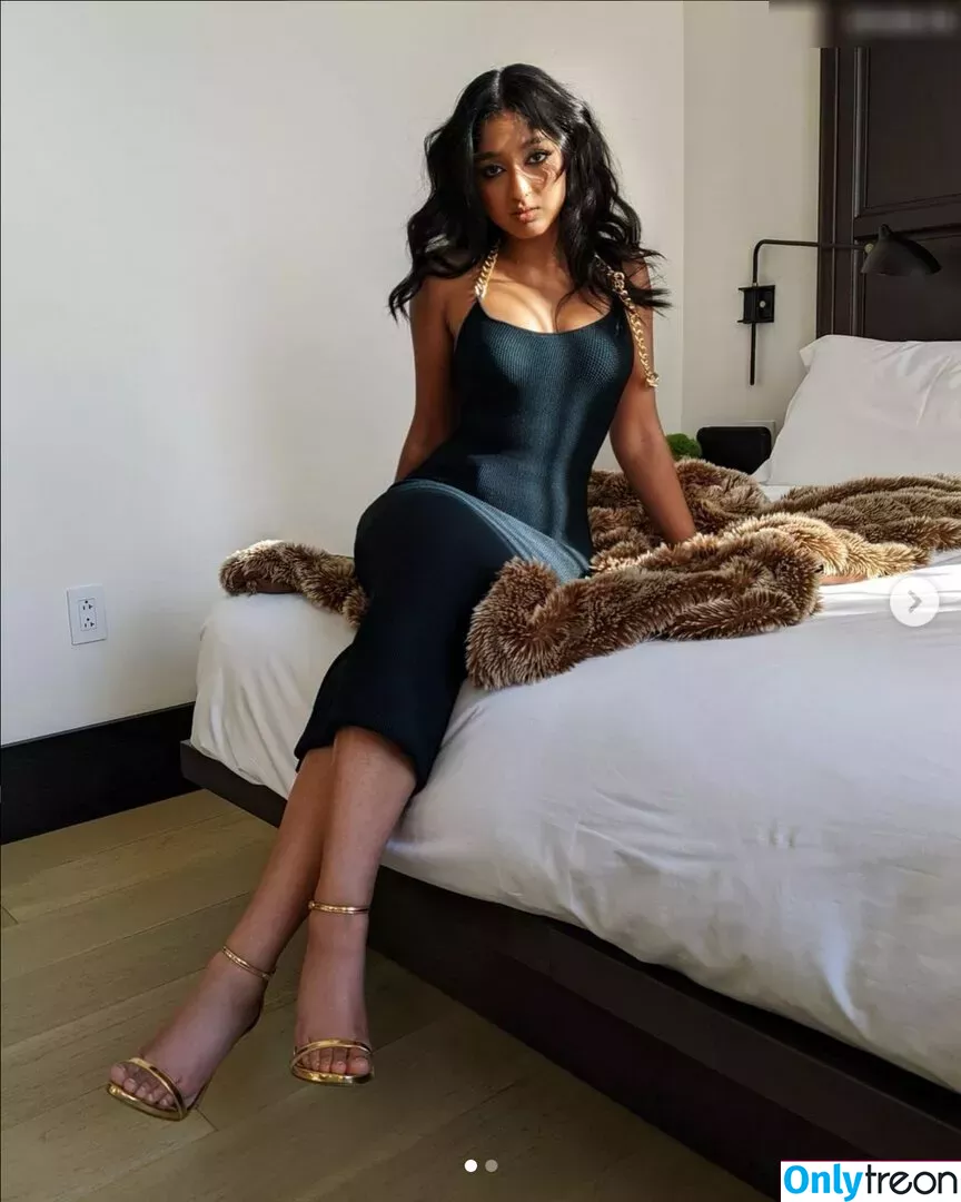 Maitreyi Ramakrishnan nude photo #0137 (maitreyiramakrishnan / ramakrishnannn)