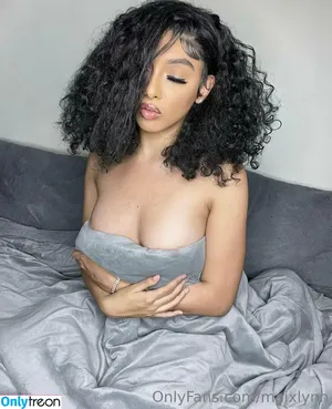 maixlynn / maixlyn nude photo #0031