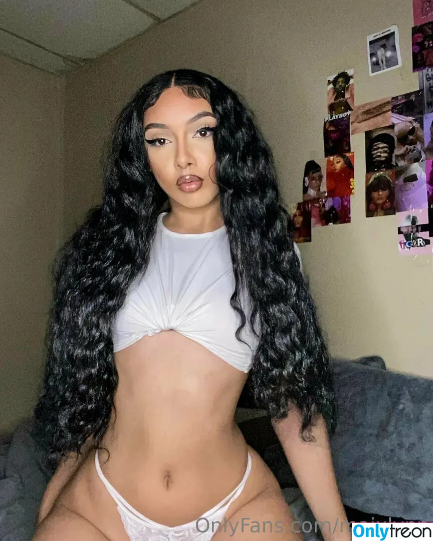 maixlynn nude photo #0020 (maixlyn)