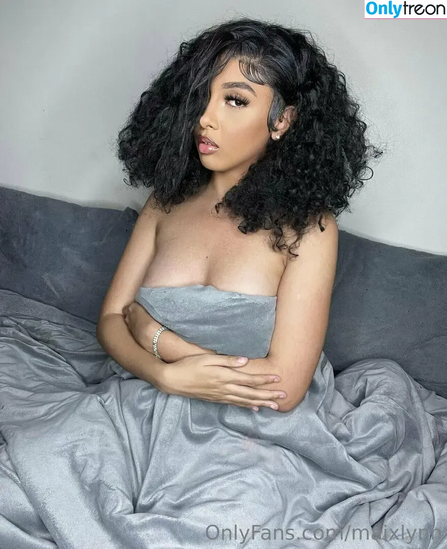 maixlynn nude photo #0032 (maixlyn)