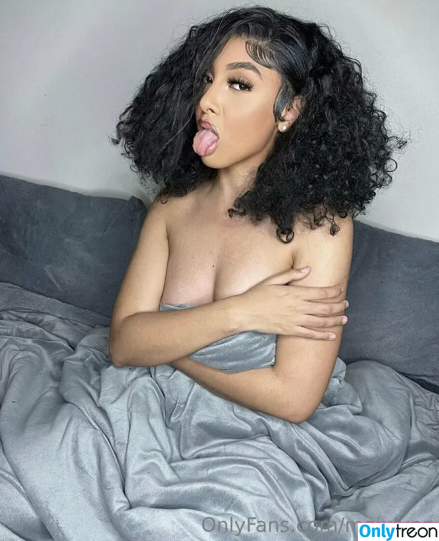 maixlynn nude photo #0033 (maixlyn)