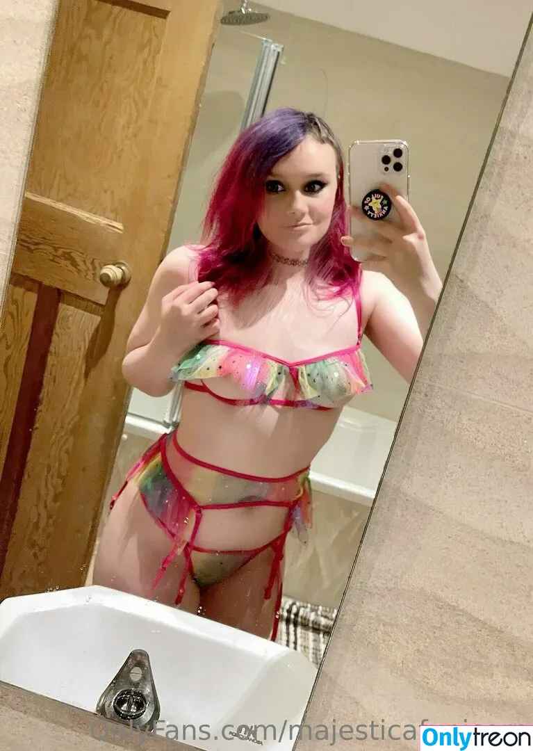 majesticafunicorn nude photo #0346 (dude_you_fugly / majesticnudes)