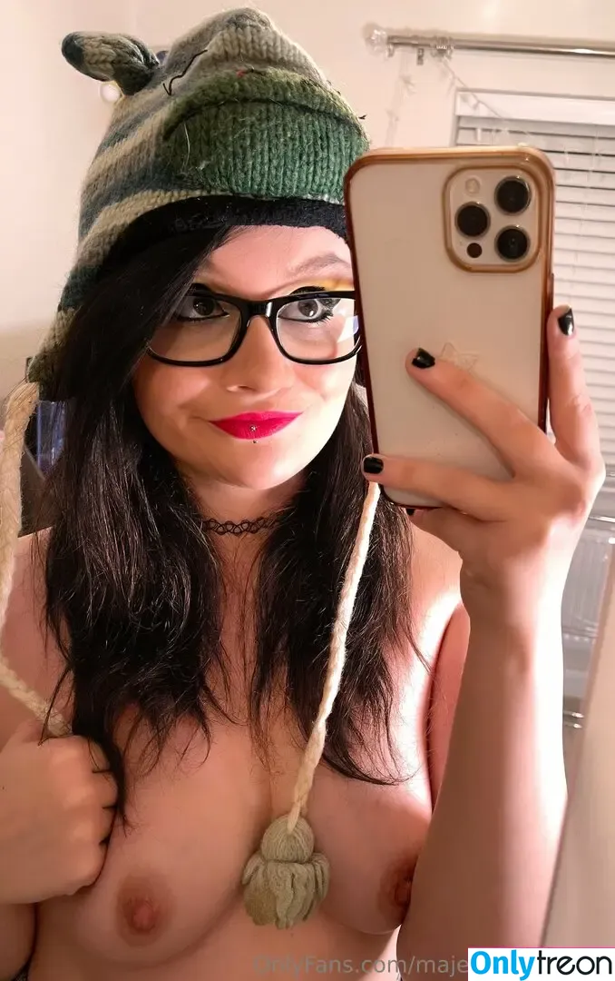 majesticafunicorn nude photo #0615 (dude_you_fugly / majesticnudes)