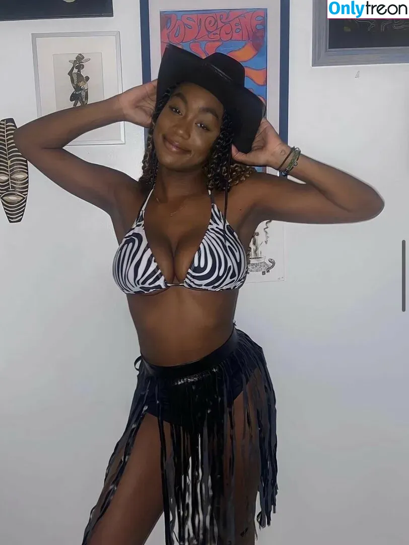 Majormommyissues nude photo #0001 (aj.grove / mommyissues3)