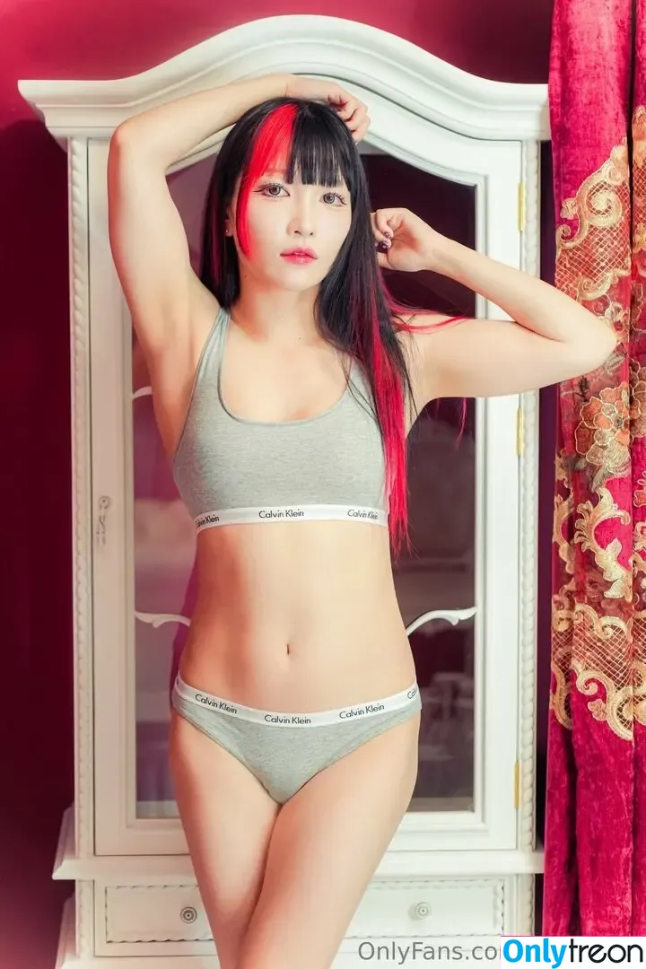 Maki Itoh nude photo #1562 (maki_itoh / makifuckingitoh)