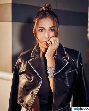 Malaika Arora / malaikaaroraofficial nude photo #0078