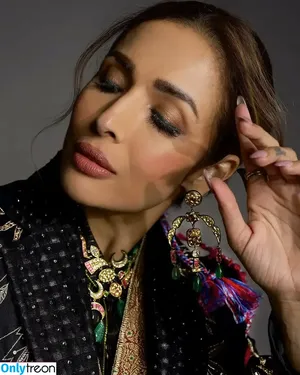 Malaika Arora / malaikaaroraofficial nude photo #0079