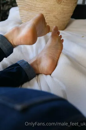 male_feet_uk / feet_ology nude photo #0041