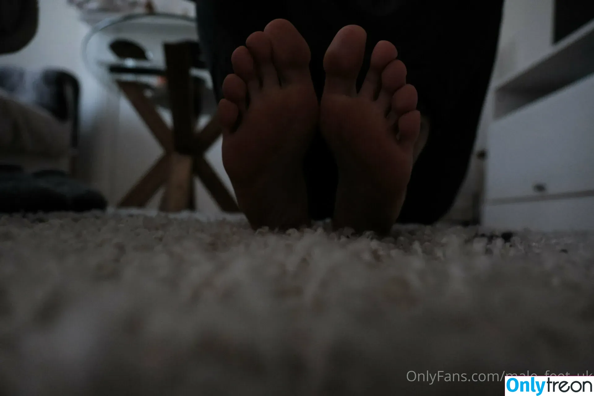 male_feet_uk nude photo #0065 (feet_ology)