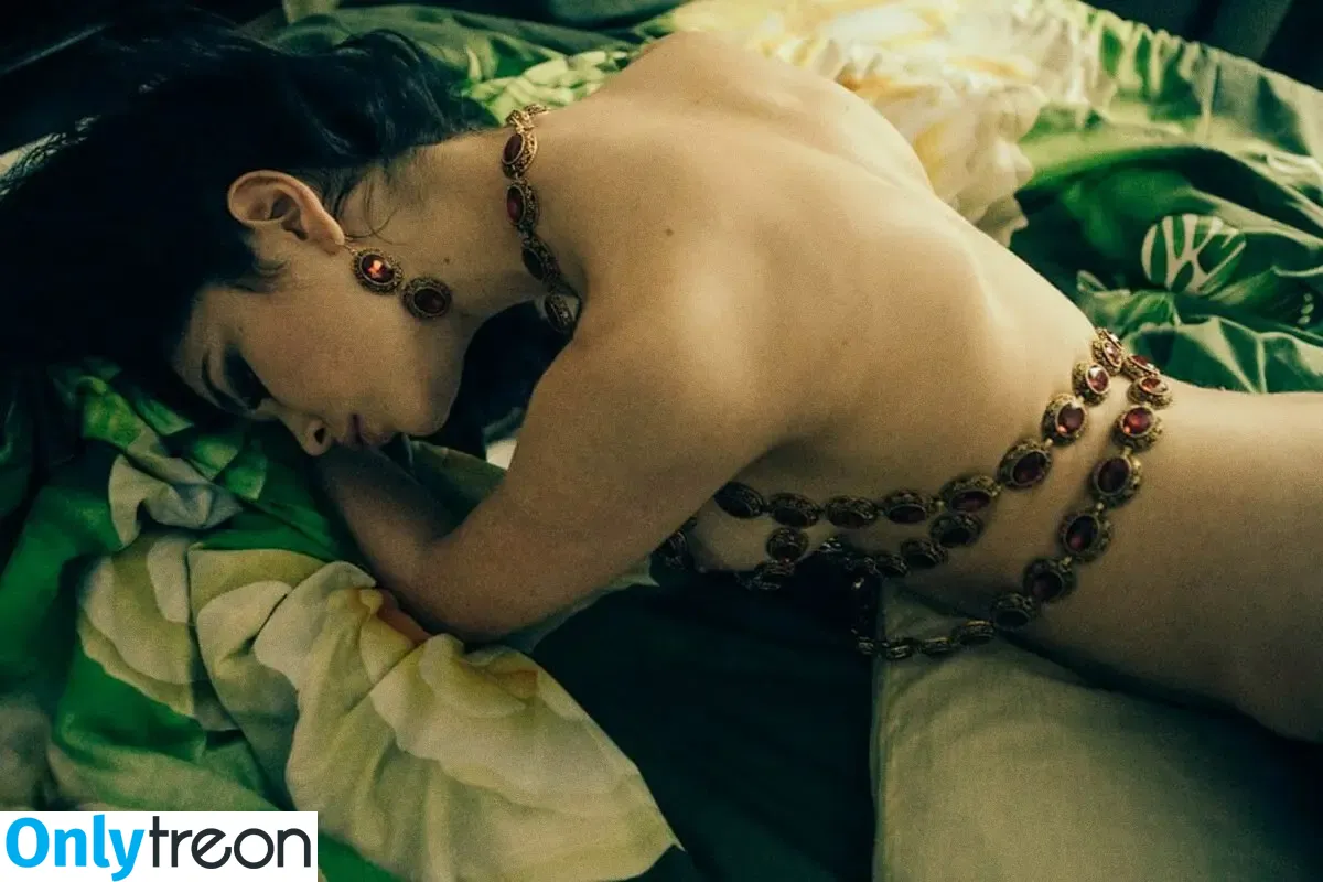 Malena Fendi nude photo #0026 (Lada Brik / malena_cirque / malenafendi / telegalifa)