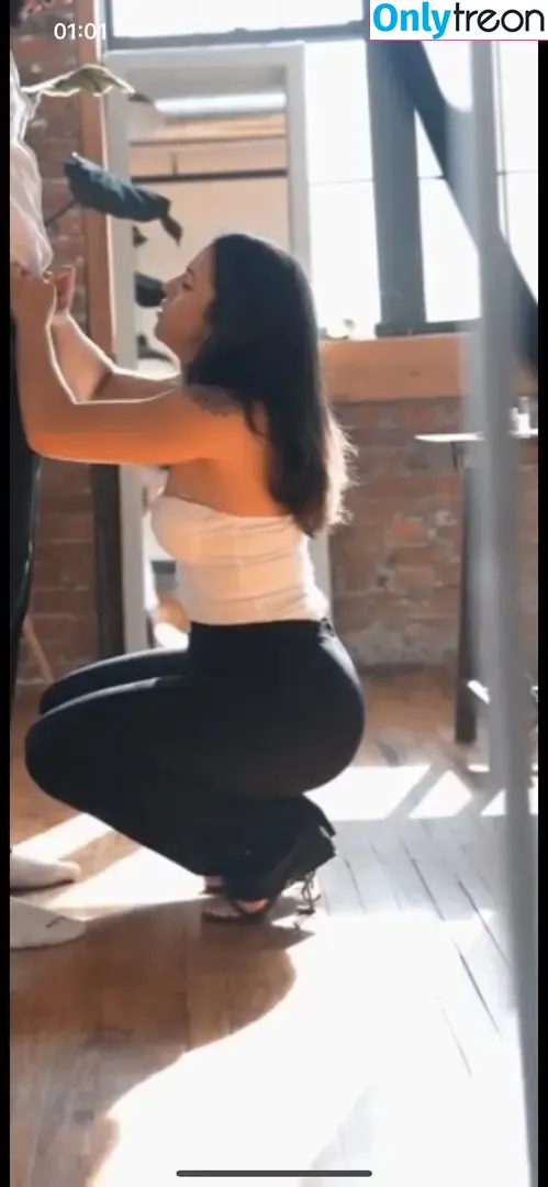 Maleni Cruz nude photo #0025 (malenicruz)