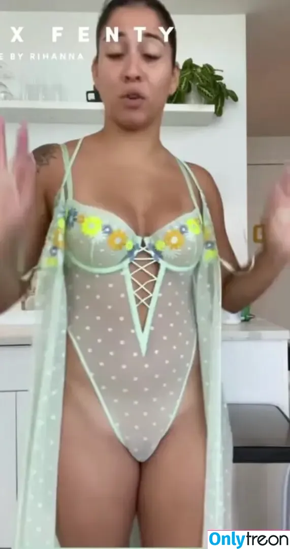 Maleni Cruz nude photo #0138 (malenicruz)