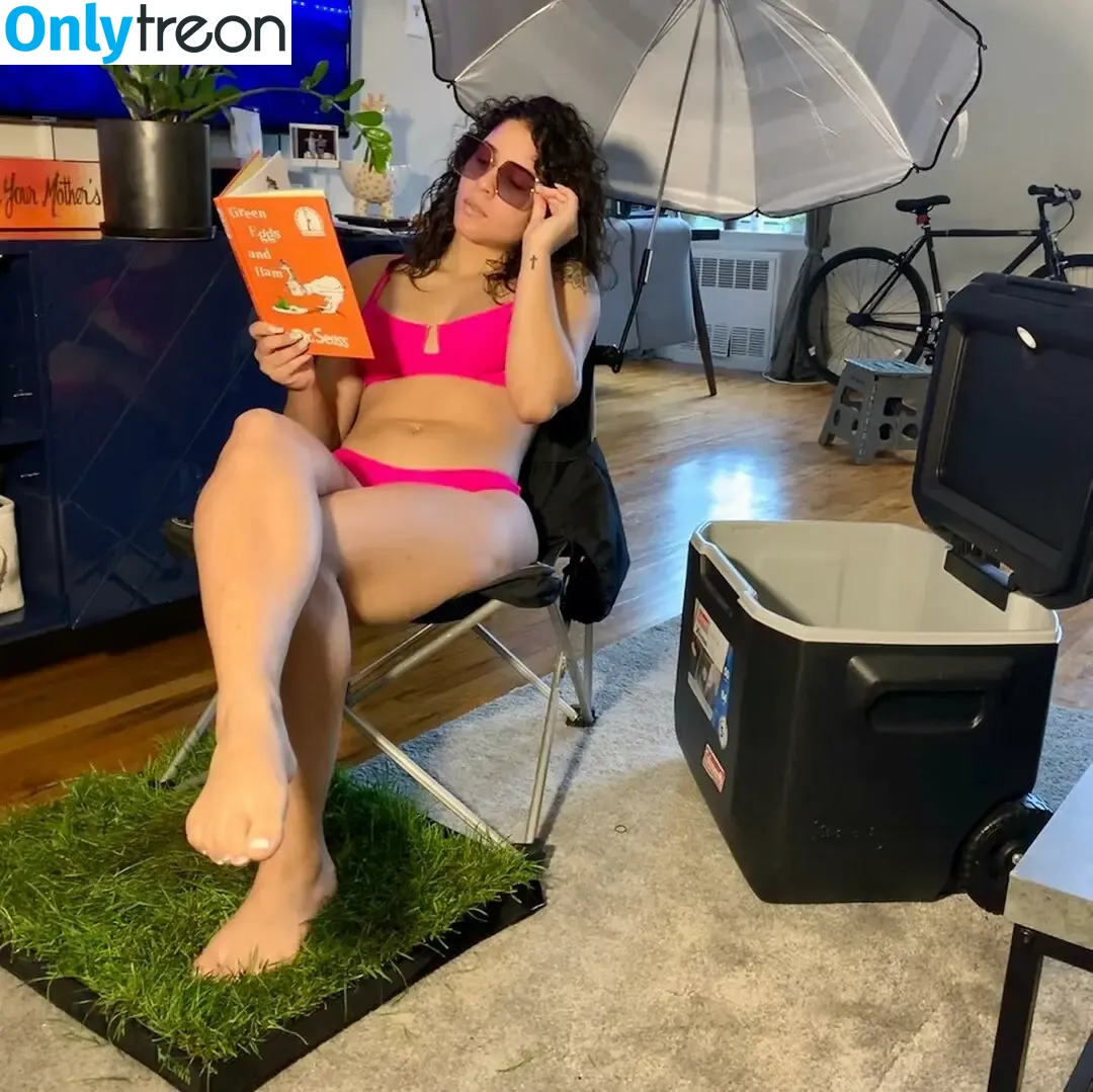 Maleni Cruz nude photo #0200 (malenicruz)