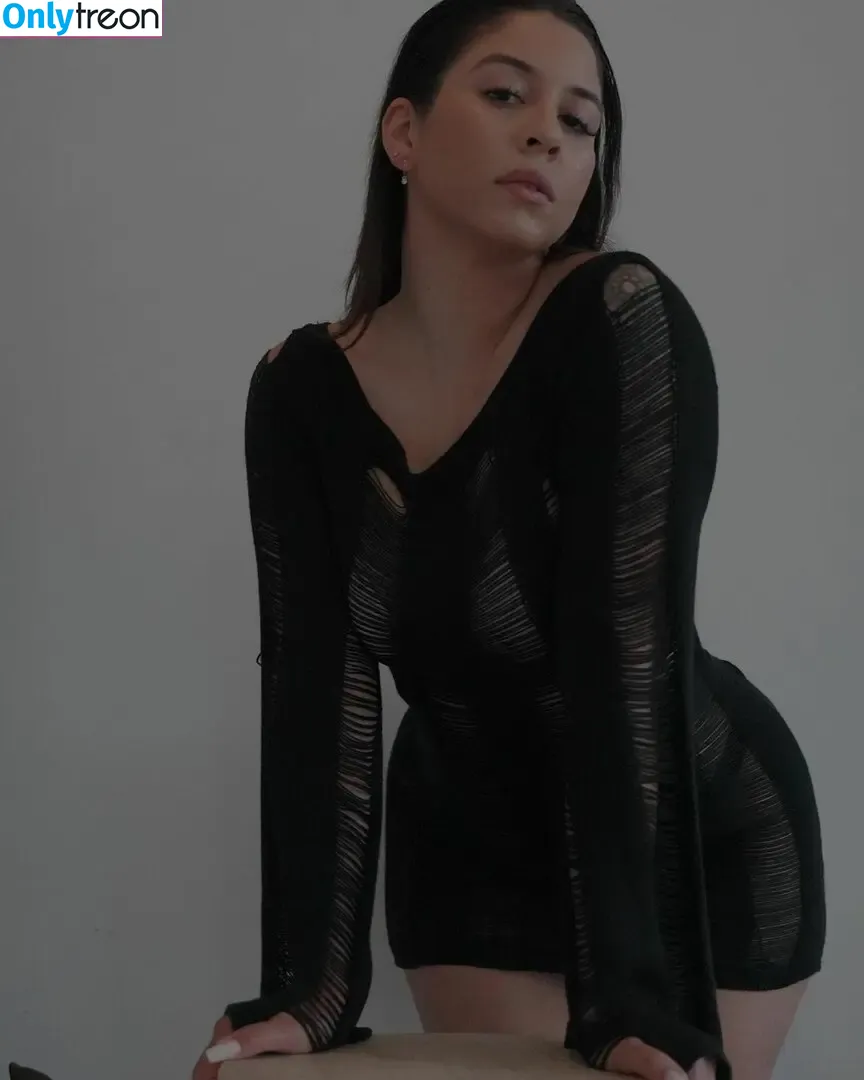 Maleni Cruz nude photo #0392 (malenicruz)