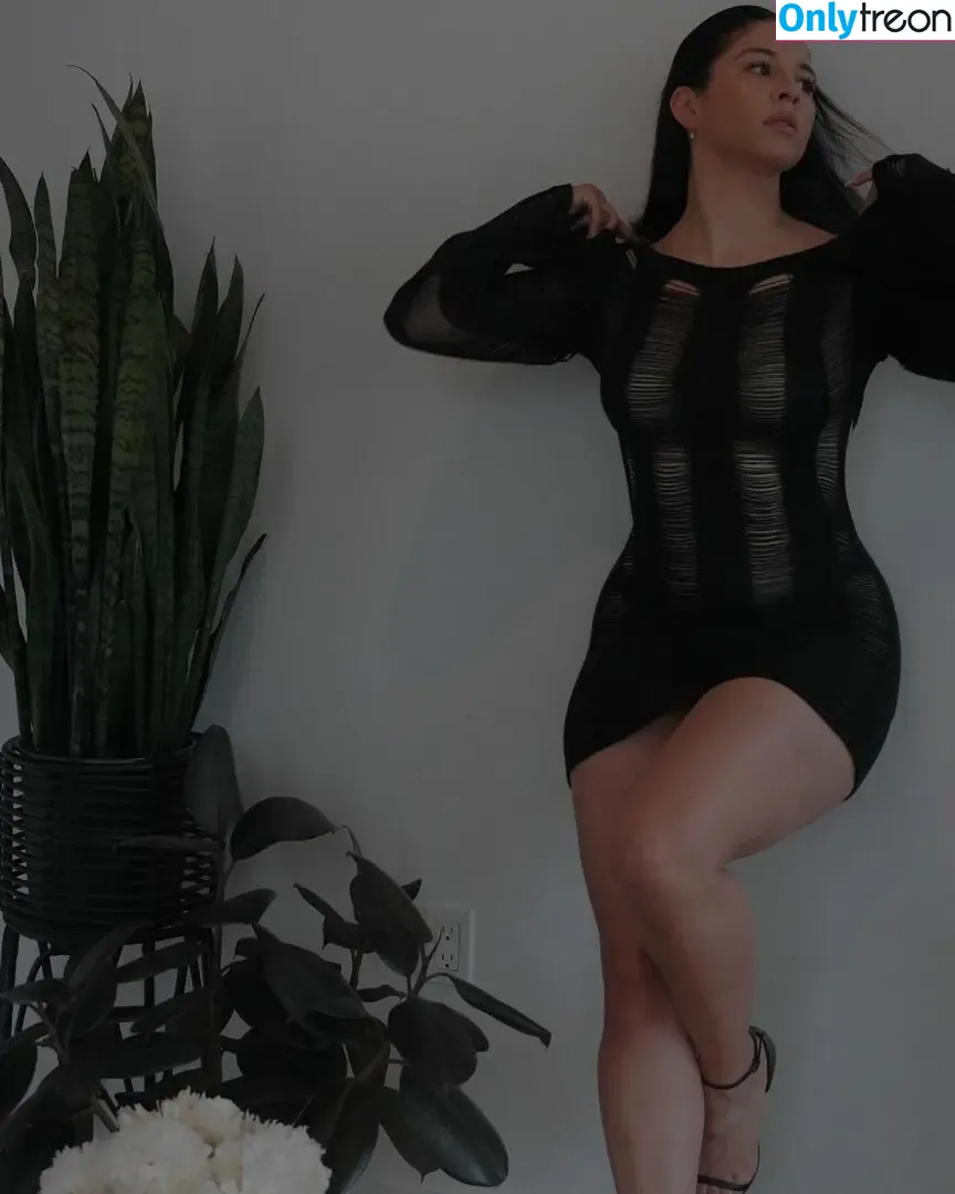 Maleni Cruz nude photo #0393 (malenicruz)