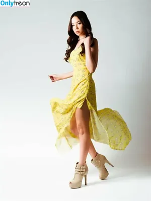 Malese Jow / melise nude photo #0009